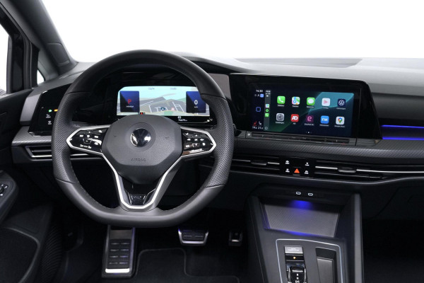Volkswagen Golf 1.5 eTSI 3x R-Line Automaat 150 PK | Pano | CarPlay | Acc | Stoel + Stuurverwarming | Camera | IQ Light | Pdc | Sfeer |