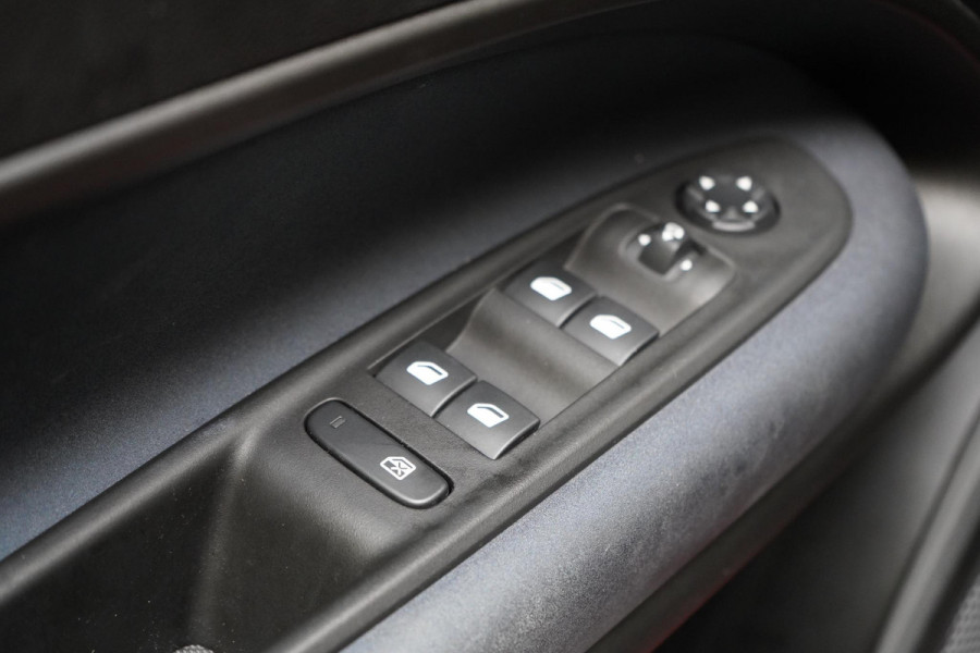 Alfa Romeo junior 1.2 Turbo 145pk Hybrid Ibrida Speciale | Pack Techno | Adaptive | Navigatie | Achteruitrijcamera