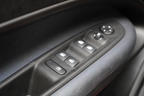 Alfa Romeo junior 1.2 Turbo 145pk Hybrid Ibrida Speciale | Pack Techno | Adaptive | Navigatie | Achteruitrijcamera