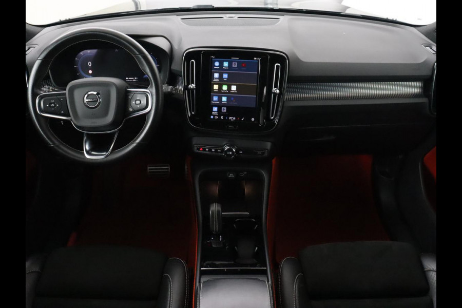 Volvo XC40 Recharge P8 AWD R Design | Trekhaak | Stoel & stuurverwarming | Camera | Carplay | Leder/Alcantara | Adaptive cruise | Keyless | Full LED | 19'' lichtmetalen velgen