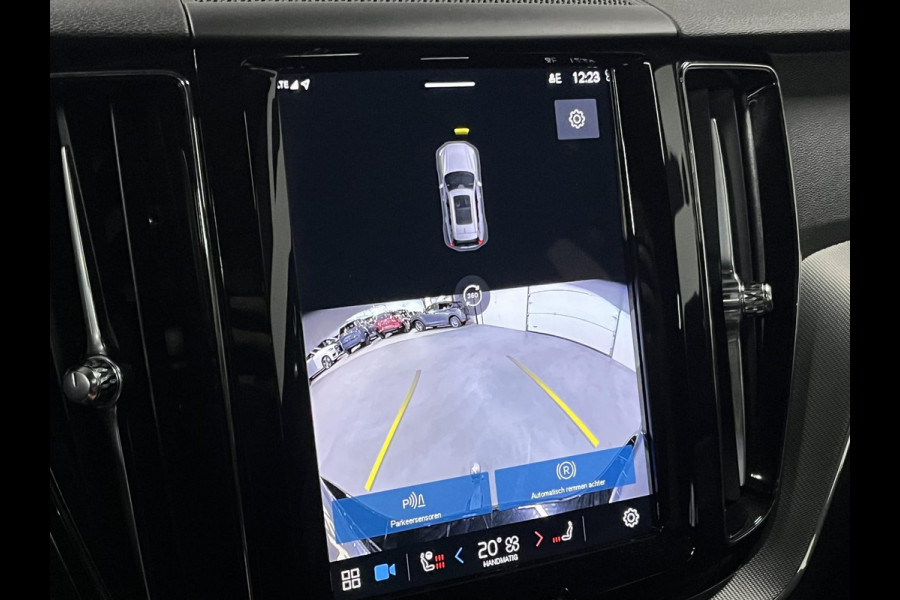 Volvo XC60 2.0 T6 Plug-in hybrid Black Edition | Open dak | Trekhaak | Long range | Adapt. Cruise control | Harman/Kardon |