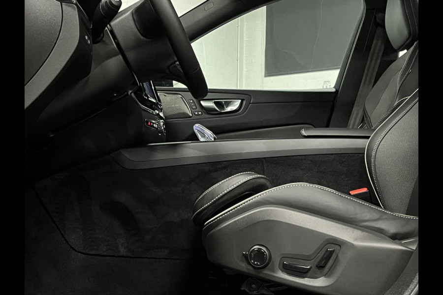 Volvo XC60 2.0 T6 Plug-in hybrid Black Edition | Open dak | Trekhaak | Long range | Adapt. Cruise control | Harman/Kardon |