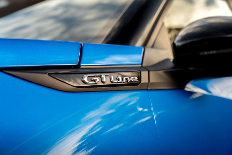 Peugeot 2008 1.2 PureTech GT-line 131 PK Aut. Camera Sfeerverl. Half/Leer i-Cockpit LED 17''