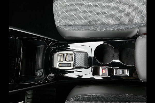 Peugeot 2008 1.2 PureTech 130p Automaat Allure Pack Climate Control Cruise control Parkeersensoren LED Navigatie Apple Carplay/ Android Auto