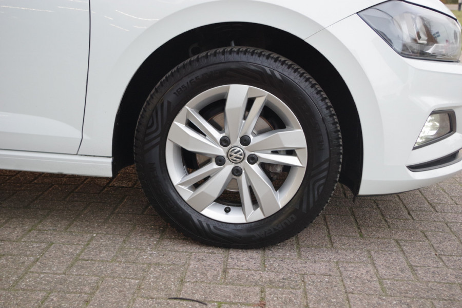 Volkswagen Polo 1.0 TSI 95 PK Comfortline, Adap. Cruise Control, Navigatie, Carplay