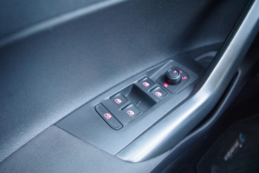 Volkswagen Polo 1.0 TSI 95 PK Comfortline, Adap. Cruise Control, Navigatie, Carplay