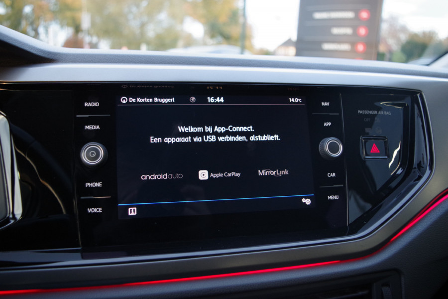 Volkswagen Polo 1.0 TSI 95 PK Comfortline, Adap. Cruise Control, Navigatie, Carplay