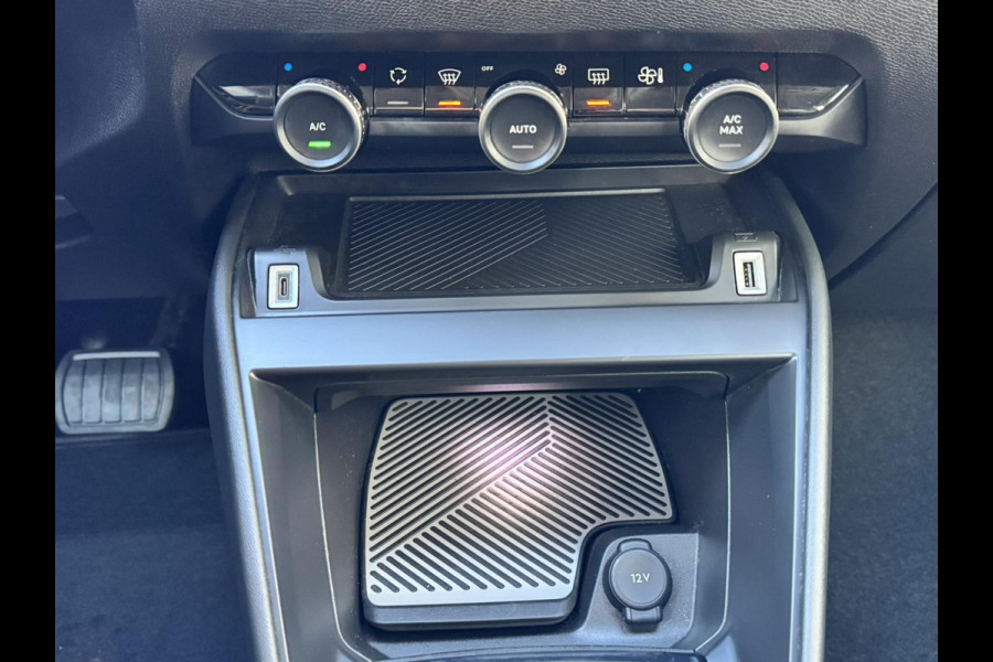 Citroën C4 1.2 Puretech Business Plus Automaat Climate control Cruise control Full LED Parkeercamera Navigatie Apple / Android