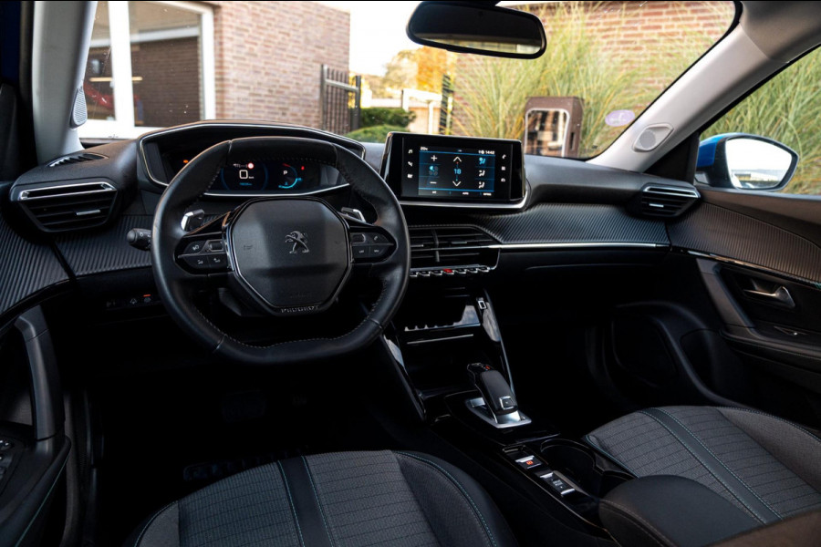 Peugeot 2008 1.2 PureTech Allure Pack 131 PK Aut. Adaptive Cruise Camera LED PDC 17''