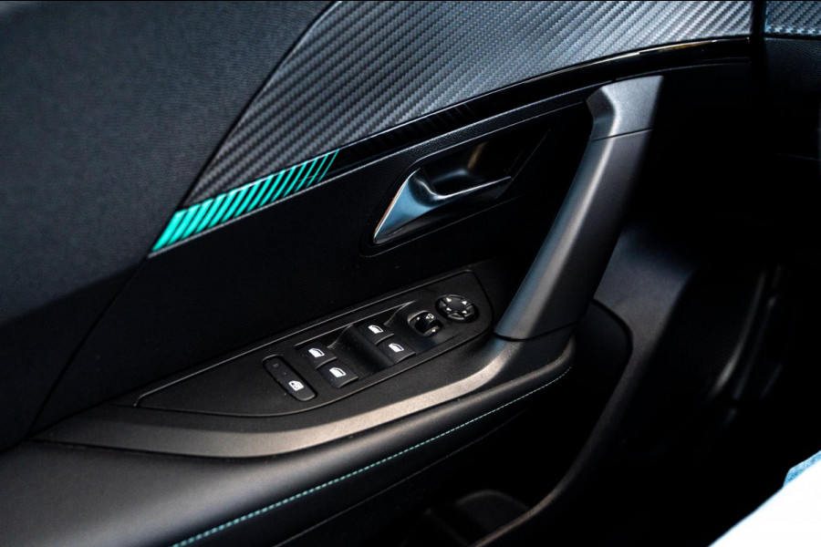 Peugeot 2008 1.2 PureTech Allure Pack 131 PK Aut. Adaptive Cruise Camera LED PDC 17''