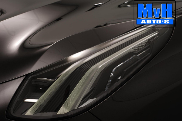 Lynk & Co 01 1.5 Plug-in Hybride|FULL BLACK XL|CAMERA|PANO|NAP