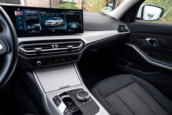 BMW 3 Serie Touring 320e MY 2023 204 PK 1e Eig Dealer o.h Carplay LED Head-Up 19'