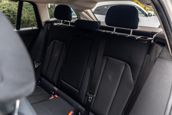 BMW 3 Serie Touring 320e MY 2023 204 PK 1e Eig Dealer o.h Carplay LED Head-Up 19'