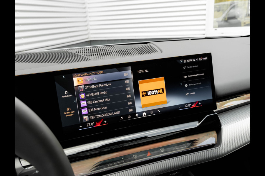 BMW i5 Touring eDrive40 M-Sport Pro - Onderstel Prof - Pano - Driving Ass Prof - Harman Kardon