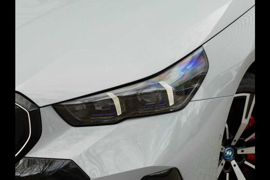 BMW i5 Touring eDrive40 M-Sport Pro - Onderstel Prof - Pano - Driving Ass Prof - Harman Kardon
