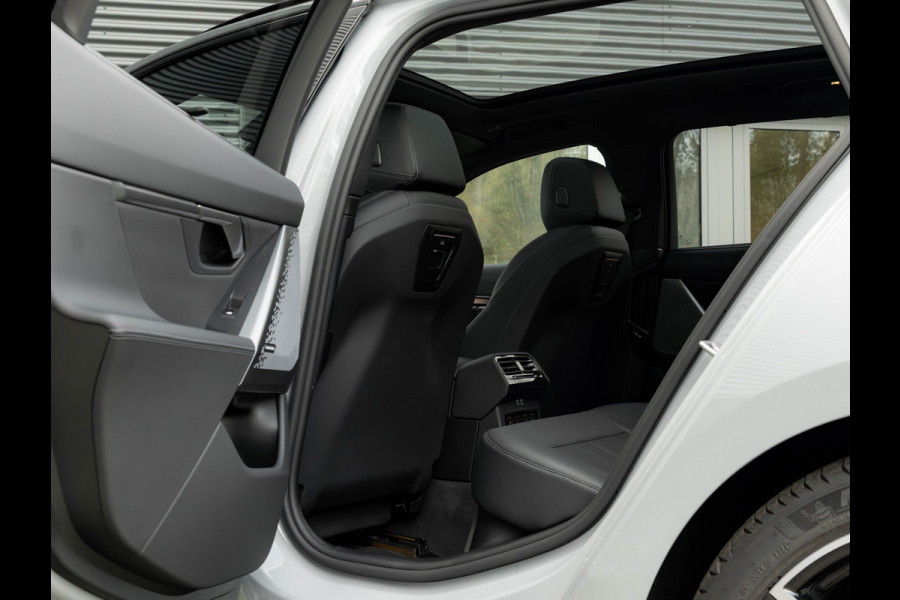 BMW i5 Touring eDrive40 M-Sport Pro - Onderstel Prof - Pano - Driving Ass Prof - Harman Kardon