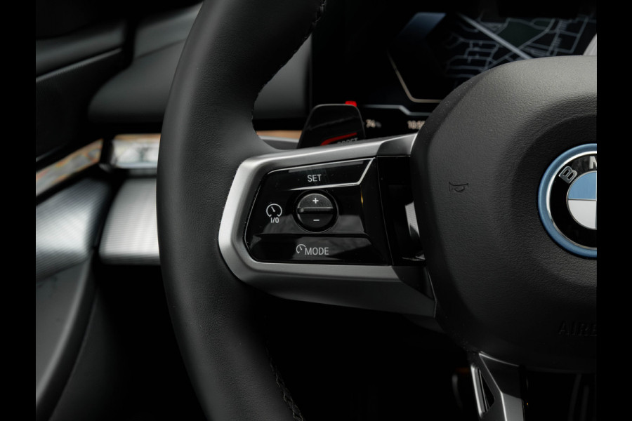 BMW i5 Touring eDrive40 M-Sport Pro - Onderstel Prof - Pano - Driving Ass Prof - Harman Kardon