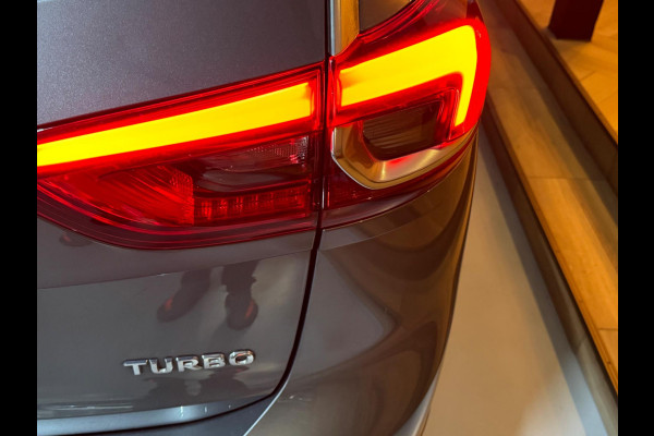 Opel Insignia Sports Tourer 1.5 Turbo Business Executive OPC Line NAP Garantie Trekhaak Camera StuurVW PDC Cruise Navi Rijklaar