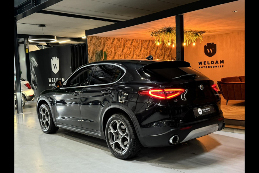 Alfa Romeo Stelvio 2.0 T AWD Super Garantie 280 PK Memory StuurVW StoelVW Elek Achterklep Leder PDC Led Cruise Clima Navi Rijklaar