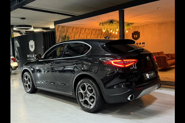 Alfa Romeo Stelvio 2.0 T AWD Super Garantie 280 PK Memory StuurVW StoelVW Elek Achterklep Leder PDC Led Cruise Clima Navi Rijklaar