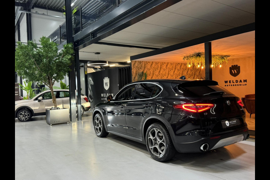 Alfa Romeo Stelvio 2.0 T AWD Super Garantie 280 PK Memory StuurVW StoelVW Elek Achterklep Leder PDC Led Cruise Clima Navi Rijklaar