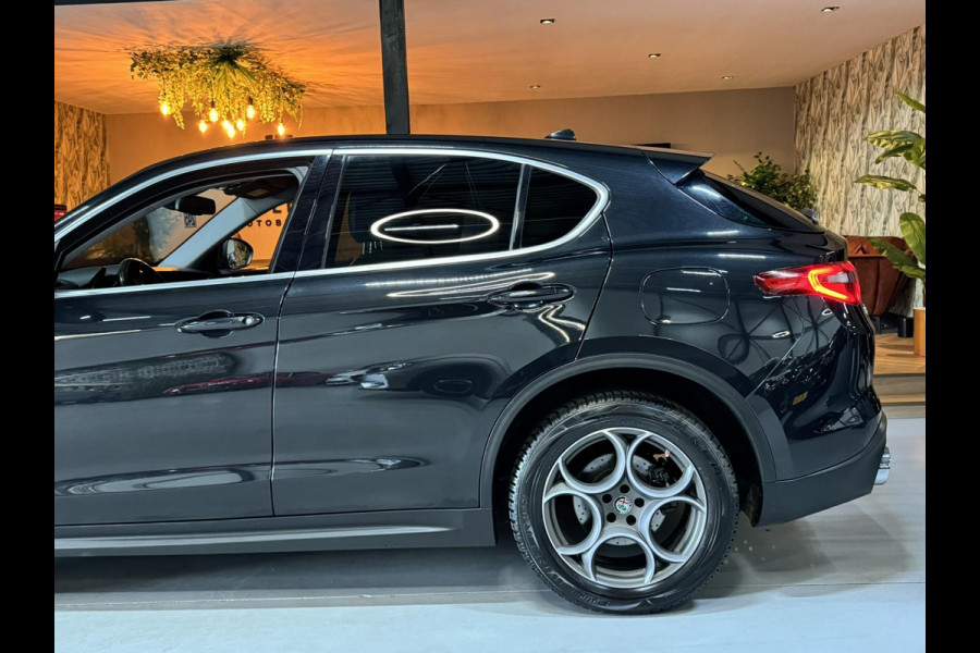 Alfa Romeo Stelvio 2.0 T AWD Super Garantie 280 PK Memory StuurVW StoelVW Elek Achterklep Leder PDC Led Cruise Clima Navi Rijklaar