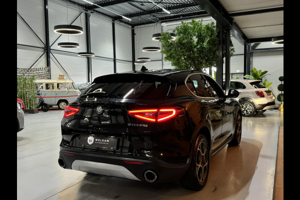 Alfa Romeo Stelvio 2.0 T AWD Super Garantie 280 PK Memory StuurVW StoelVW Elek Achterklep Leder PDC Led Cruise Clima Navi Rijklaar