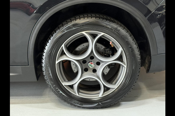 Alfa Romeo Stelvio 2.0 T AWD Super Garantie 280 PK Memory StuurVW StoelVW Elek Achterklep Leder PDC Led Cruise Clima Navi Rijklaar