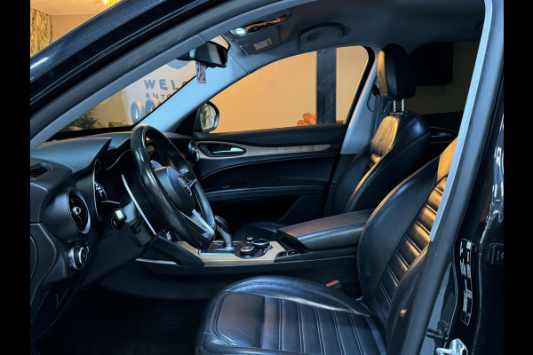 Alfa Romeo Stelvio 2.0 T AWD Super Garantie 280 PK Memory StuurVW StoelVW Elek Achterklep Leder PDC Led Cruise Clima Navi Rijklaar