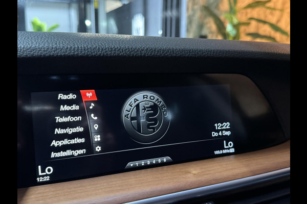 Alfa Romeo Stelvio 2.0 T AWD Super Garantie 280 PK Memory StuurVW StoelVW Elek Achterklep Leder PDC Led Cruise Clima Navi Rijklaar