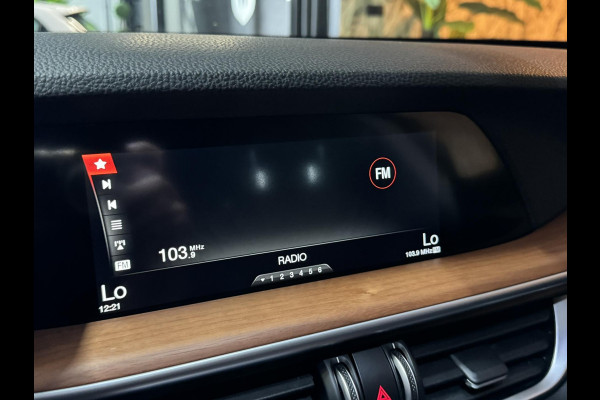 Alfa Romeo Stelvio 2.0 T AWD Super Garantie 280 PK Memory StuurVW StoelVW Elek Achterklep Leder PDC Led Cruise Clima Navi Rijklaar