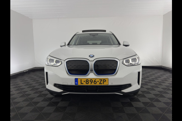 BMW iX3 Executive 80 kWh [ 3-Fase ] { SOH-96% } (INCL.BTW) Aut. *PANO | FULL-LEATHER | ADAPTIVE-CRUISE | FULL-LED | BLIND-SPOT | MEMORY-PACK | DIGI-COCKPIT | HEATED-COMFORTSEATS | CAMERA | DAB+ | NAVI-FULLMAP | 19''ALU*