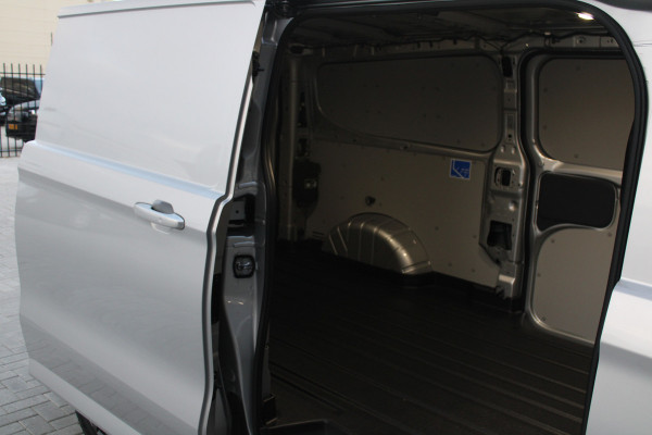 Ford Transit Custom 320 2.0 TDCI L2H1 Limited 170pk - 2x Schuifdeur - Adaptive Cruise - Blind spot - Navigatie - Camera - Draadloos laden - Stoelver