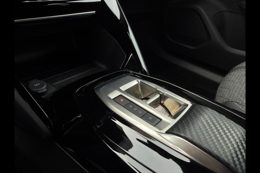 Peugeot 2008 1.2 PureTech Allure 145pk Aut.Navi Pano 360° dodehoek Camera ACC Carbon Apple Carplay & Android Auto Virtual Cockpit