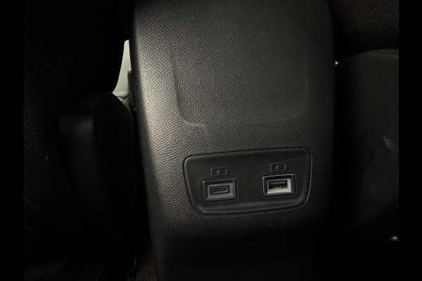 Peugeot 2008 1.2 PureTech Allure 145pk Aut.Navi Pano 360° dodehoek Camera ACC Carbon Apple Carplay & Android Auto Virtual Cockpit