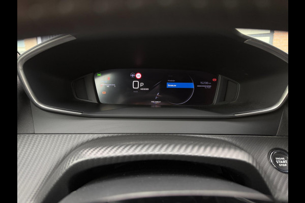 Peugeot 2008 1.2 PureTech Allure 145pk Aut.Navi Pano 360° dodehoek Camera ACC Carbon Apple Carplay & Android Auto Virtual Cockpit