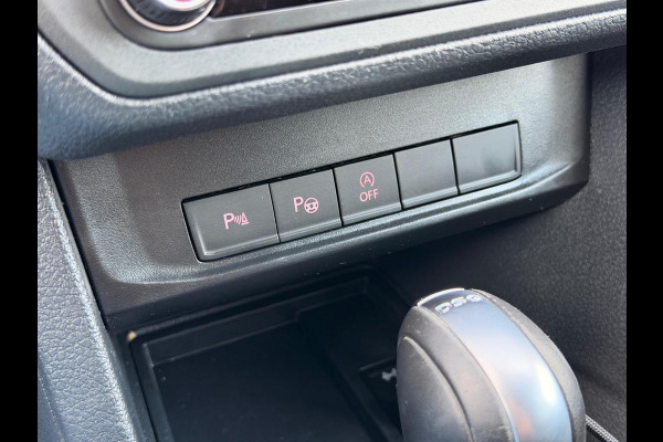 Volkswagen Caddy Maxi 1.4 TSI 7P BTW Navi CarPlay Clima Trekhaak ACC DAB+