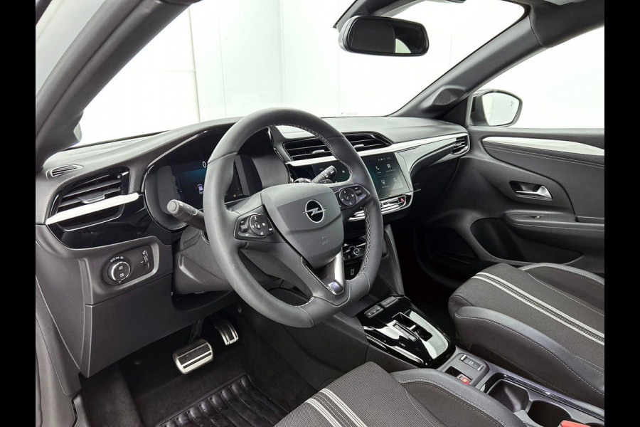 Opel Corsa 1.2 Turbo 136pk Automaat Hybrid GS Line | Navigatie | Apple Carplay/ Android Auto | Camera | Parkeersensoren | Cruise Control | Stoel- en stuurverwarming | Lichtmetalen velgen | Getinte ramen