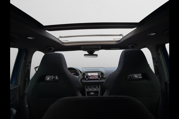 Škoda Karoq 1.5 TSI ACT Sportline Business|Pano Trekhaak Dealer OH Sportstoelen App Connect ACC Canton Elektrische kofferklep Nap