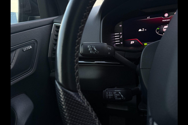 Škoda Karoq 1.5 TSI ACT Sportline Business|Pano Trekhaak Dealer OH Sportstoelen App Connect ACC Canton Elektrische kofferklep Nap