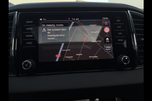 Škoda Karoq 1.5 TSI ACT Sportline Business|Pano Trekhaak Dealer OH Sportstoelen App Connect ACC Canton Elektrische kofferklep Nap