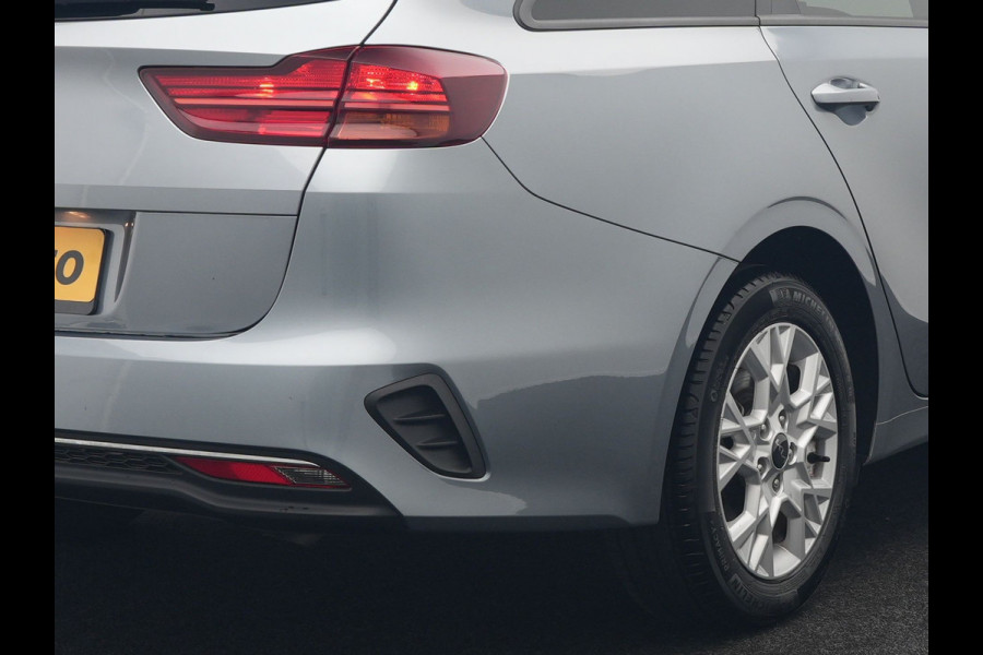 Kia Ceed Sportswagon 1.0 T-GDi ComfortLine 101pk Dealer O.H. | Camera | Apple Carplay | Stoelen & Stuur Verwarmd | Cruise Control | DAB |