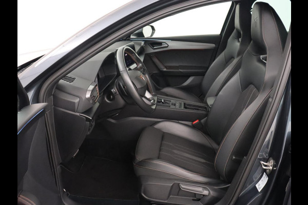 CUPRA Leon 1.4 eHybrid VZ | 245pk | Trekhaak | Stoelverwarming | Adaptive cruise | Carplay | Navigatie | Stuurverwarming | Keyless | Full LED | Sportstoelen | PHEV | Plug In