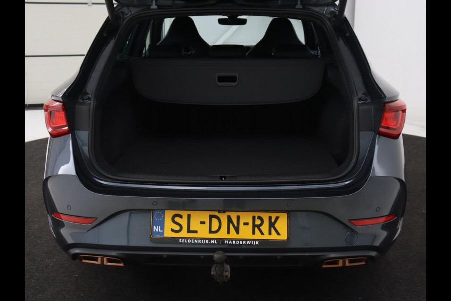 CUPRA Leon 1.4 eHybrid VZ | 245pk | Trekhaak | Stoelverwarming | Adaptive cruise | Carplay | Navigatie | Stuurverwarming | Keyless | Full LED | Sportstoelen | PHEV | Plug In