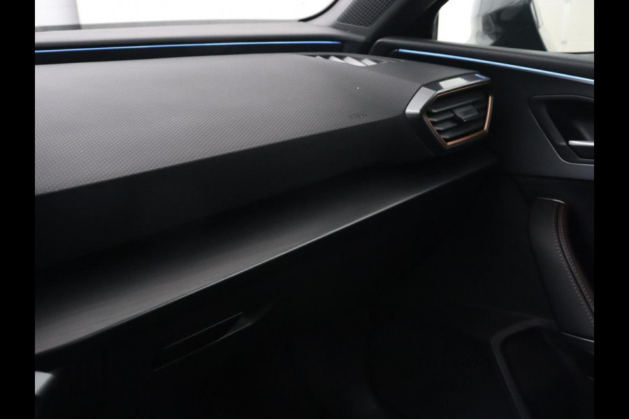 CUPRA Leon 1.4 eHybrid VZ | 245pk | Trekhaak | Stoelverwarming | Adaptive cruise | Carplay | Navigatie | Stuurverwarming | Keyless | Full LED | Sportstoelen | PHEV | Plug In