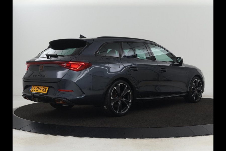CUPRA Leon 1.4 eHybrid VZ | 245pk | Trekhaak | Stoelverwarming | Adaptive cruise | Carplay | Navigatie | Stuurverwarming | Keyless | Full LED | Sportstoelen | PHEV | Plug In
