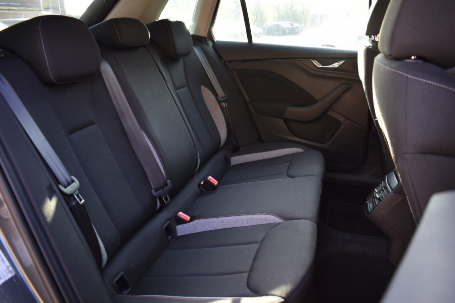 Škoda Kamiq TSI 115PK DSG SELECTION CAMERA/ACC/CARPLAY