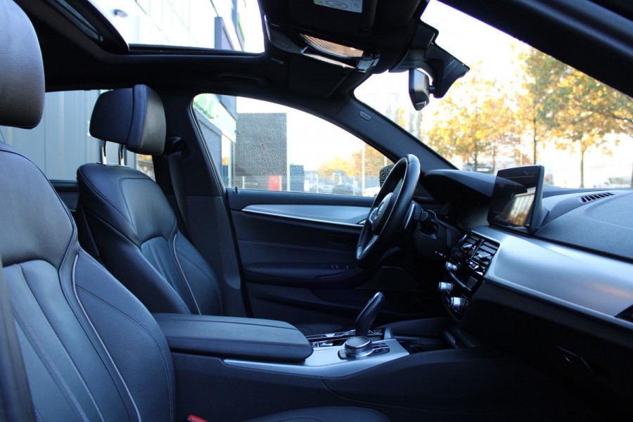 BMW 5 Serie 530e Business Edition Plus | M-SPORT | BTW | PANO | H/K | HUD | 360 | KEYLESS | STUURVERW | ADAPTIEF ONDERSTEL |