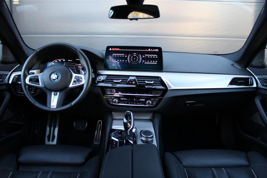 BMW 5 Serie 530e Business Edition Plus | M-SPORT | BTW | PANO | H/K | HUD | 360 | KEYLESS | STUURVERW | ADAPTIEF ONDERSTEL |