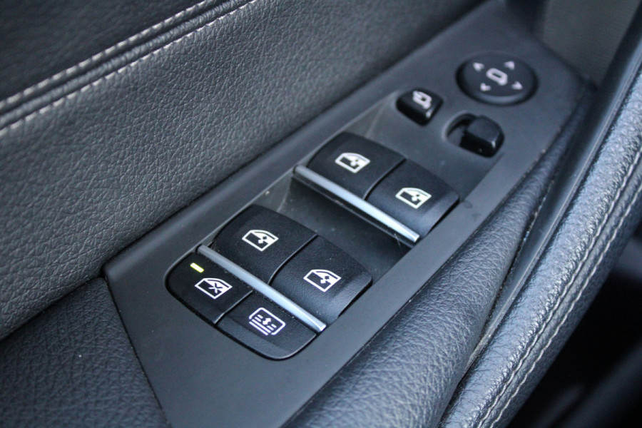 BMW 5 Serie 530e Business Edition Plus | M-SPORT | BTW | PANO | H/K | HUD | 360 | KEYLESS | STUURVERW | ADAPTIEF ONDERSTEL |